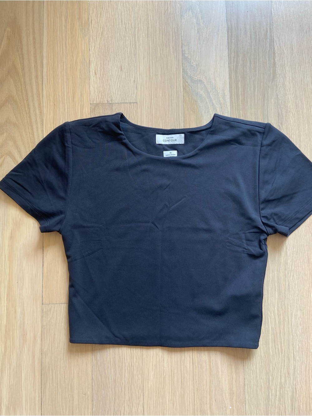 Aritzia Babaton Black Short-Sleeve Crop Top